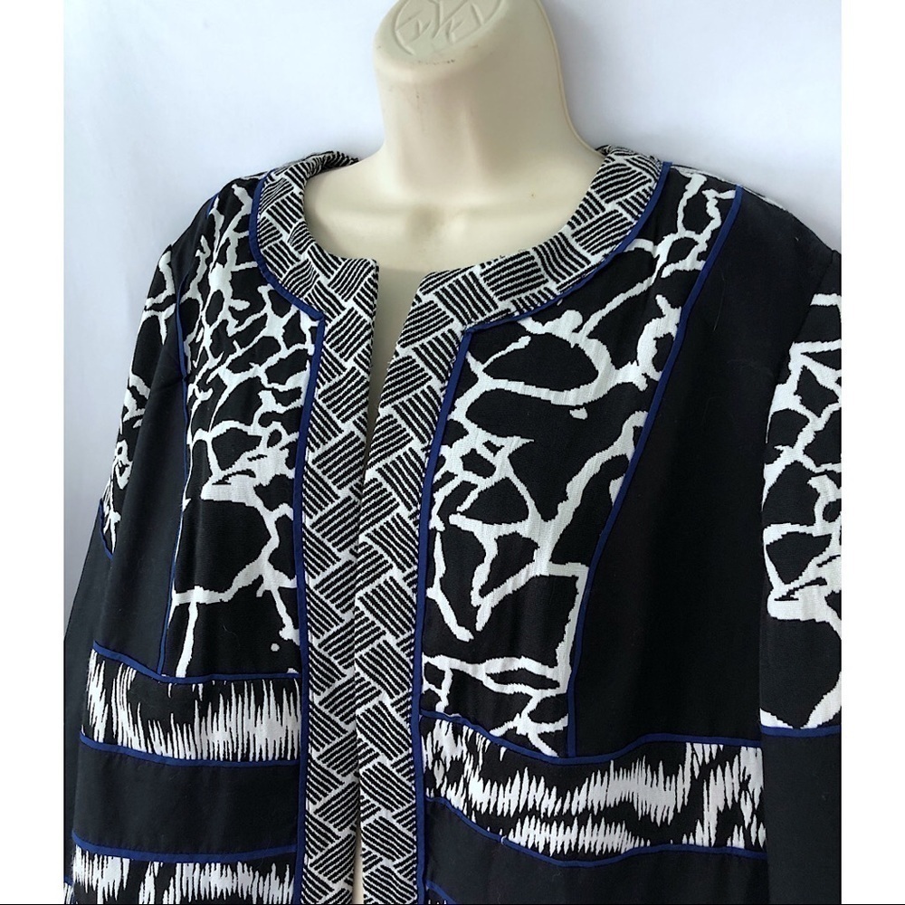 Chico’s Artisan Jacquard Blocked Jacket La… - Picture 4 of 7